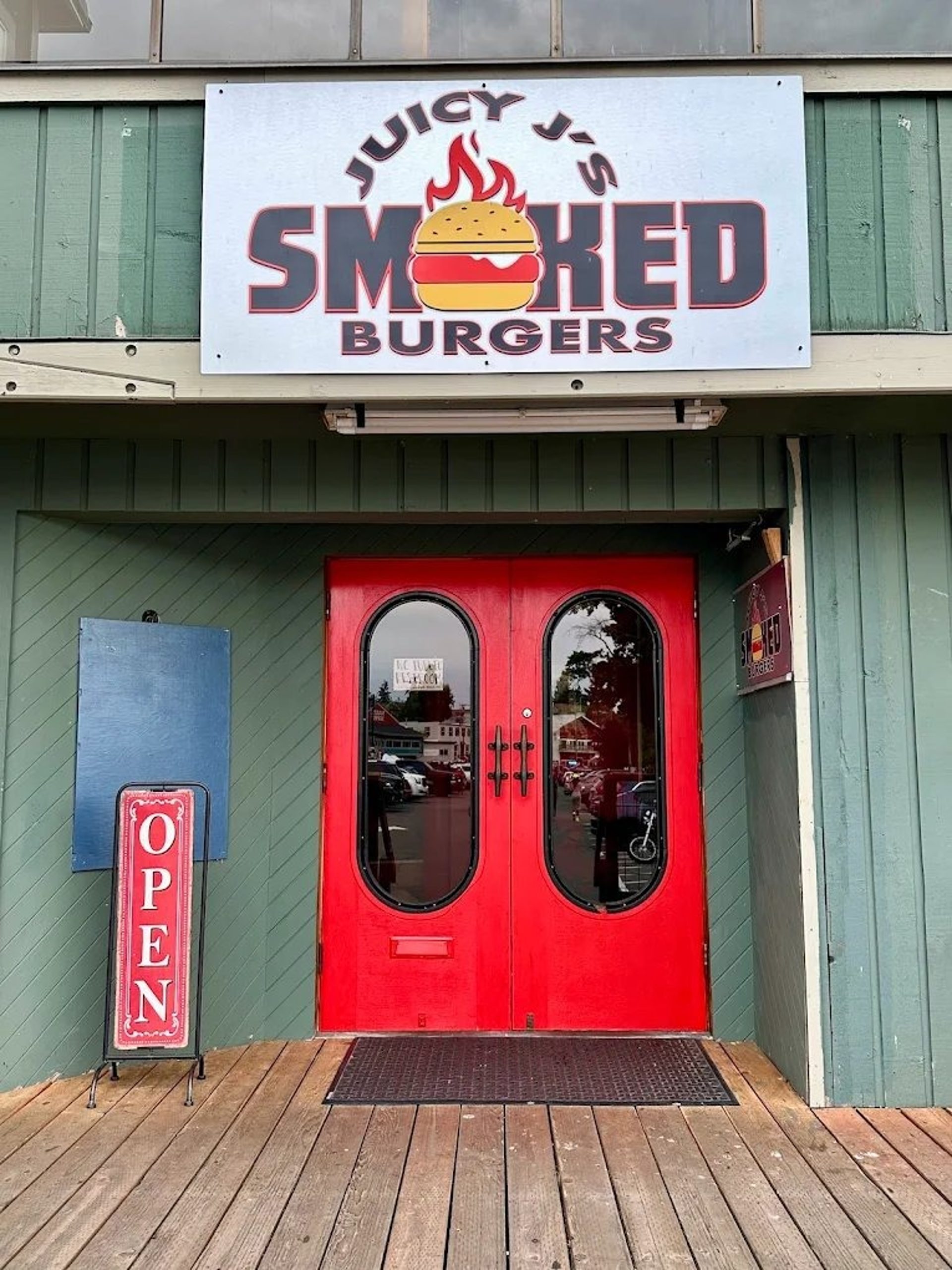 Welcome to Juicy J’s Smoked Burgers 100% Plant Based!